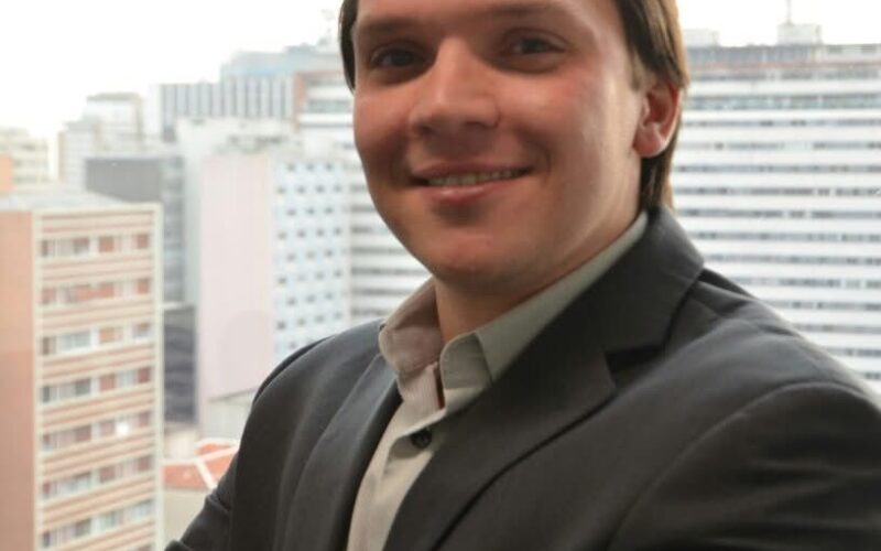 Entre estratégia e visão de futuro: Enzo Leonardo Tieppo no centro da nova era financeira brasileira