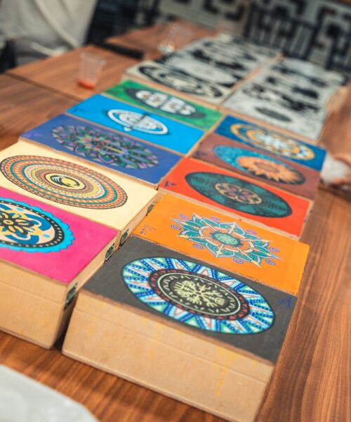 Grupo Mandala transforma gift corporativo em movimento cultural que integra arte, branding e diversidade no Nordeste