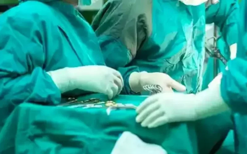 Cinquenta e oito mulheres denunciam 2 cirurgiões plásticos por erro médico