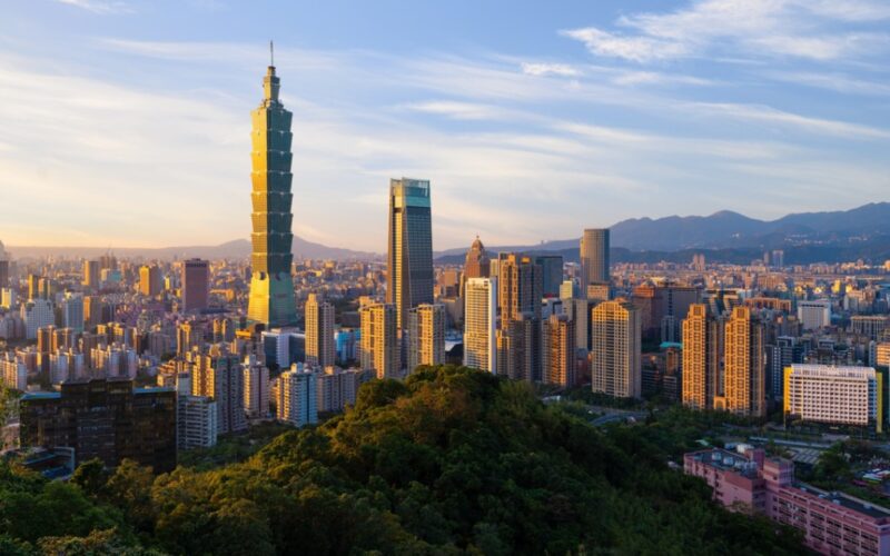 Mercado de Taiwan supera o Reino Unido em valor, impulsionado pelo crescimento da inteligência artificial e semicondutores