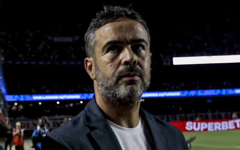 Artur Jorge destaca urgência por um ataque mais eficaz do Cruzeiro após o empate contra o Goiás