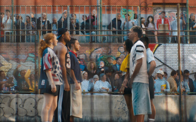 Timothée Chalamet brilha em campanha publicitária ao lado de estrelas do futebol na Copa do Mundo