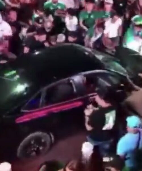 Motorista colide com fãs festivos após triunfo do México na Copa do Mundo