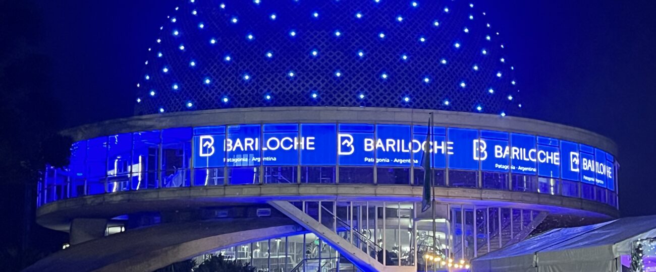Bariloche lança temporada de inverno em Buenos Aires com evento imersivo no Planetário