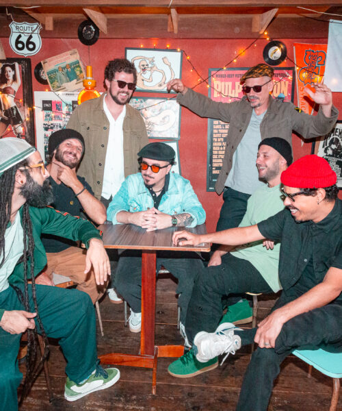 Buena Onda Reggae Club faz show gratuito no CCSP celebrando 10 anos de carreira