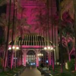 Pátio Higienópolis apoia campanha de Outubro Rosa com iluminação das fachadas