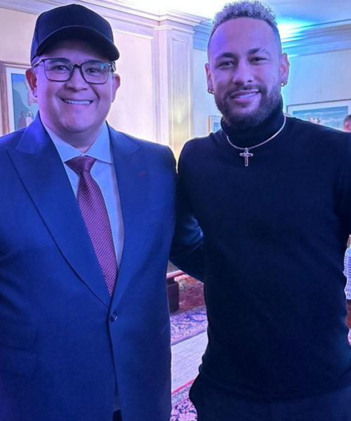 Avião particular de Neymar chega a Belo Horizonte para se despedir do empresário Bruno Avelar