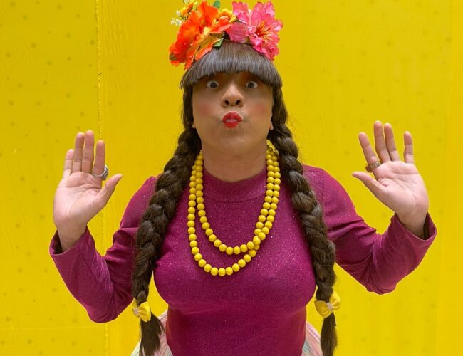 Luana do Crato, Megera e Damiana comandam tarde de humor no Lar Torres de Melo