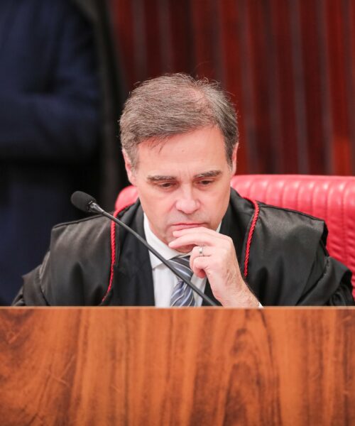 Mendonça refuta acusações de censura sobre Flávio e discute ‘Bolsa Farelo